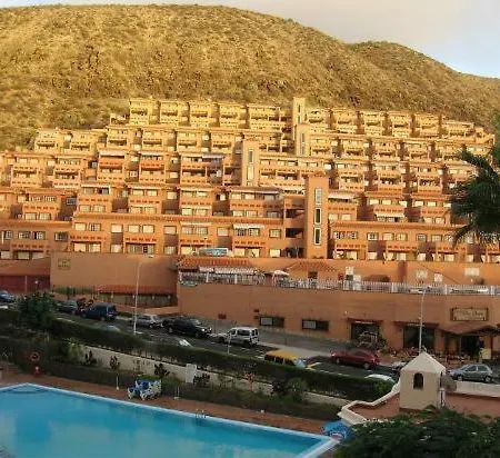 Aparthotel Castle Harbour 2*