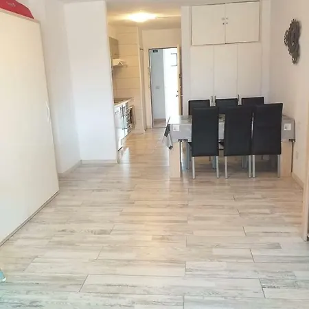 Aparthotel Castle Harbour