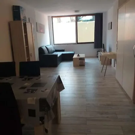 Castle Harbour Aparthotel