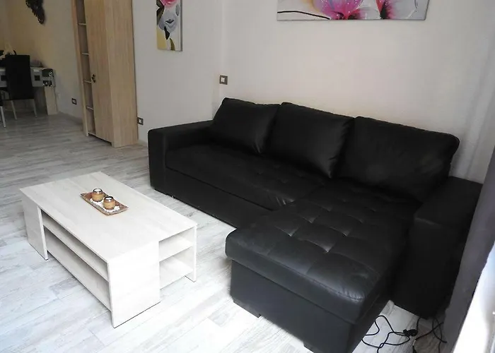 Castle Harbour מלון דירות 2*