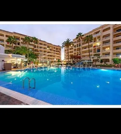 Castle Harbour 公寓式酒店