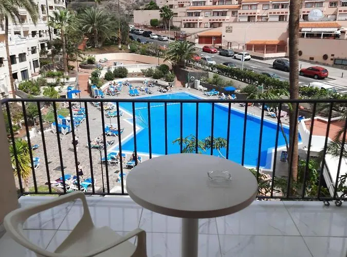 Lägenhetshotell Castle Harbour Los Cristianos (Tenerife)